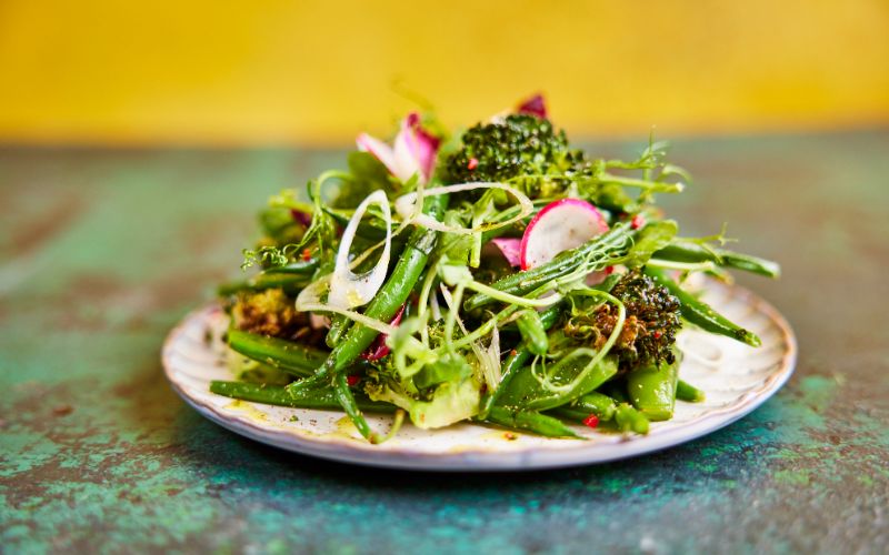 salad-platters-brocoli-dish-min