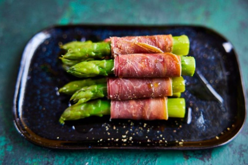 platters-delivered-snacks-and-treats-min
