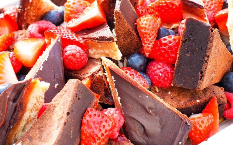 sweet-canapes-brownie-platter-min