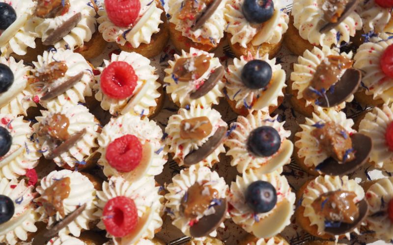 sweet-canapes-mixed-cake-platter-min